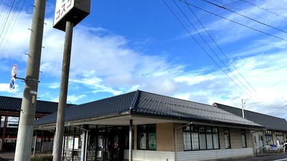 ドラッグ コスコ 小布施店の外観